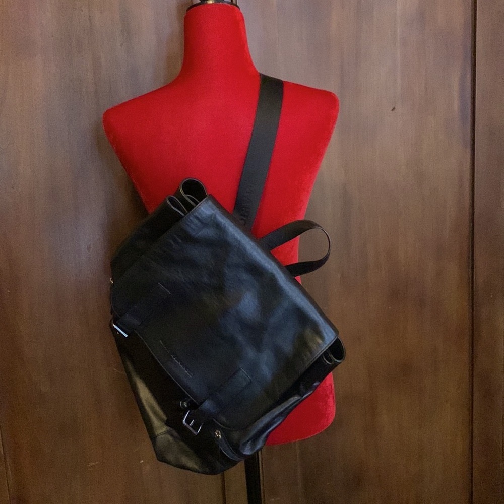 Mario Hernandez Handcrafted Black Leather Backpack - Picture 2 of 16